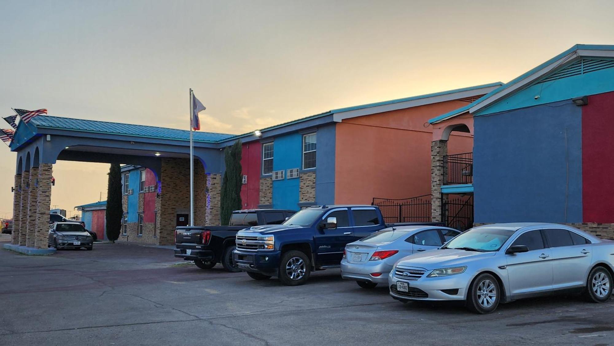 B&J Hotel And Apartments Pecos Exterior foto